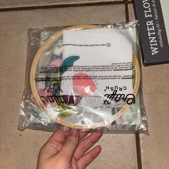 Craft Crush Winter Flower 7 inch Embroidery Kit - Picture 2 of 3